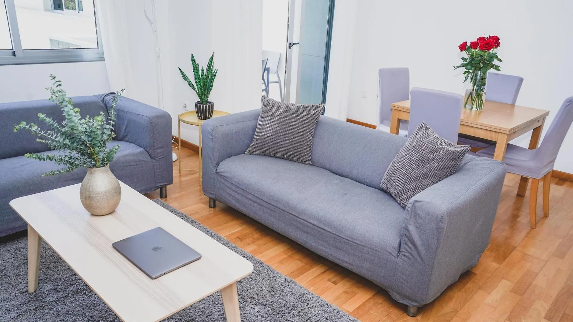 Cornisa Apartments Patalavaca