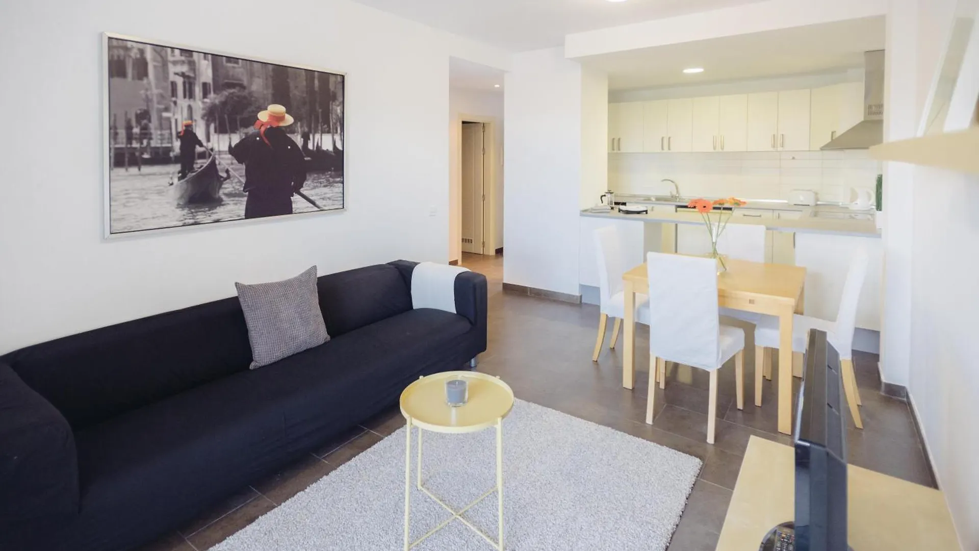 Cornisa Apartments Patalavaca
